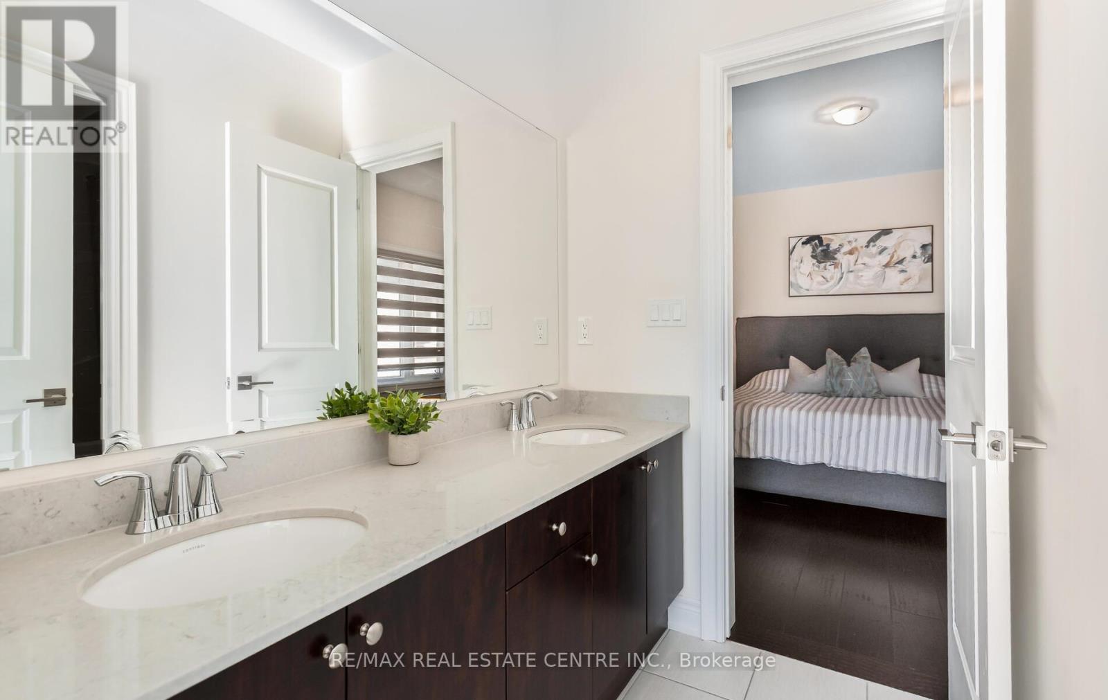 9 Rolling Acres Drive, Brampton, Ontario  L6X 5P3 - Photo 32 - W12844064