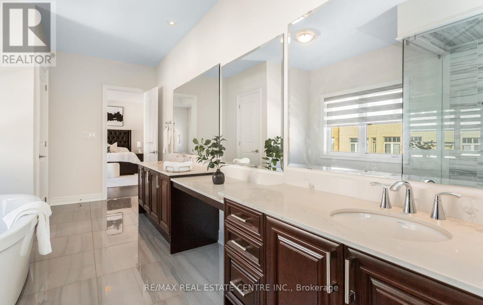 9 Rolling Acres Drive, Brampton, Ontario  L6X 5P3 - Photo 26 - W12844064