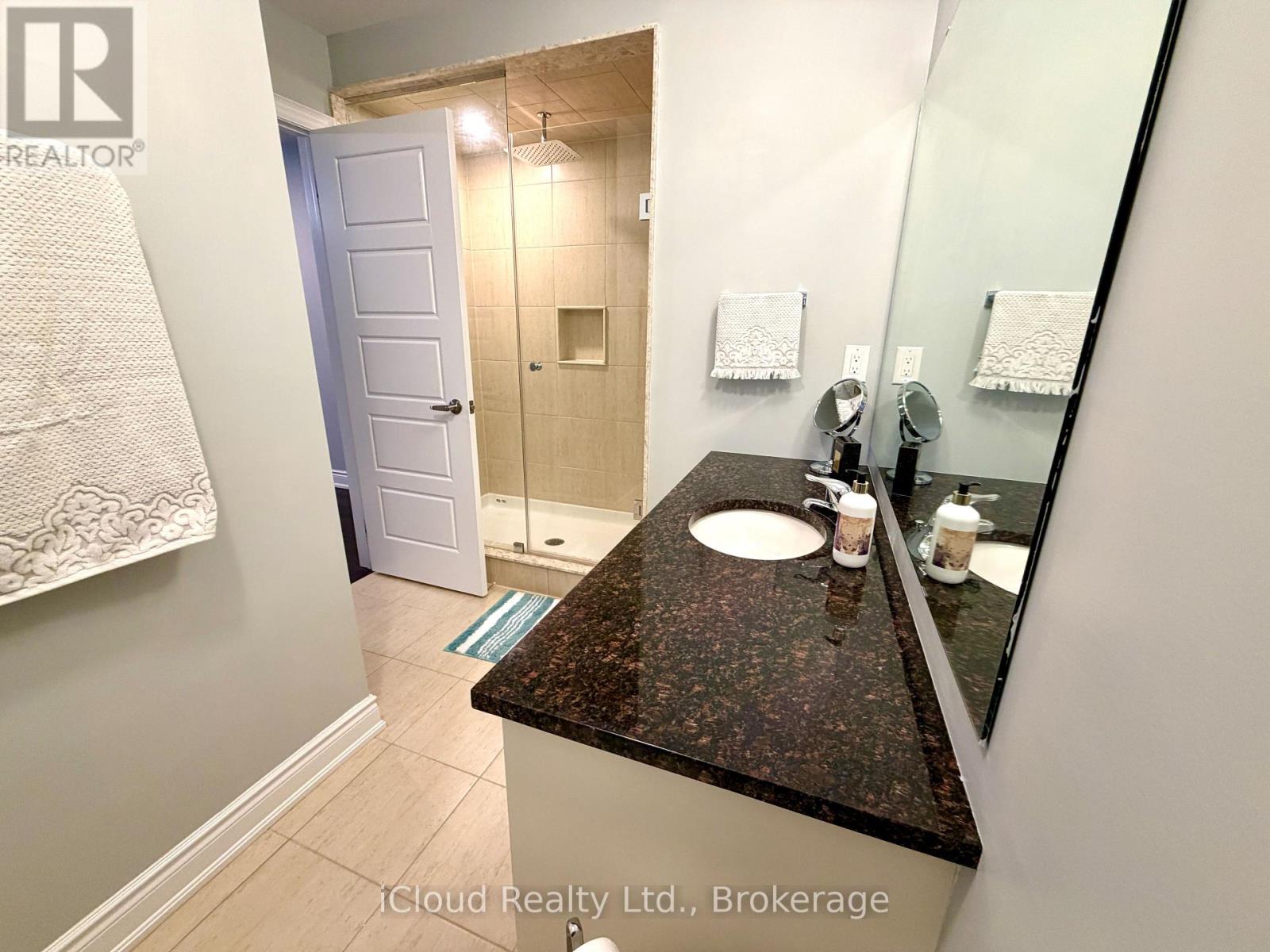 56 Esther Crescent, Thorold, Ontario  L3B 0G2 - Photo 36 - X12450499