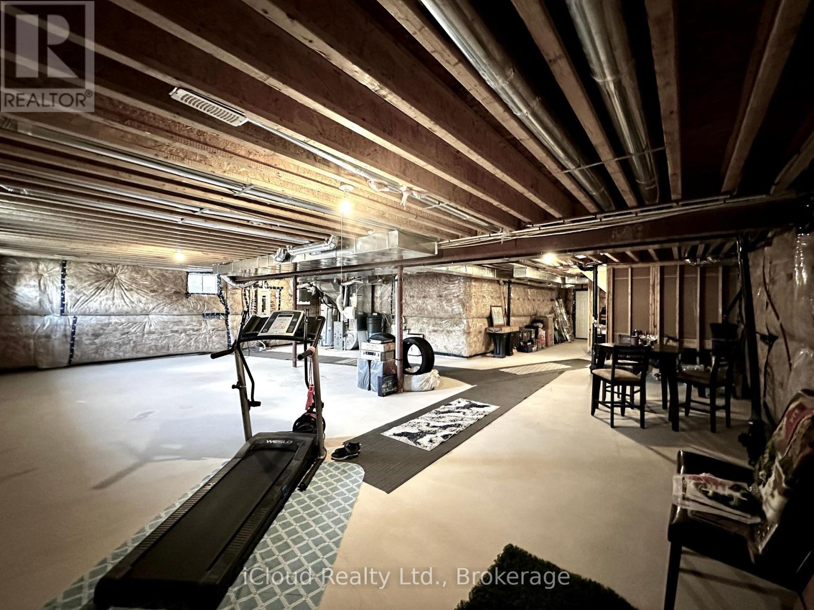 56 Esther Crescent, Thorold, Ontario  L3B 0G2 - Photo 49 - X12450499