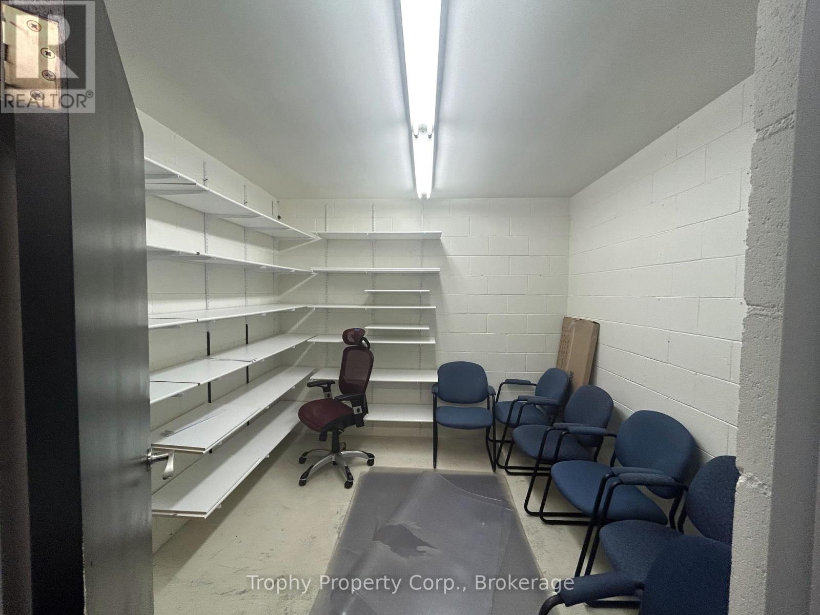 200 - 235 Highland Street, Dysart Et Al, Ontario  K0M 1S0 - Photo 13 - X12845396