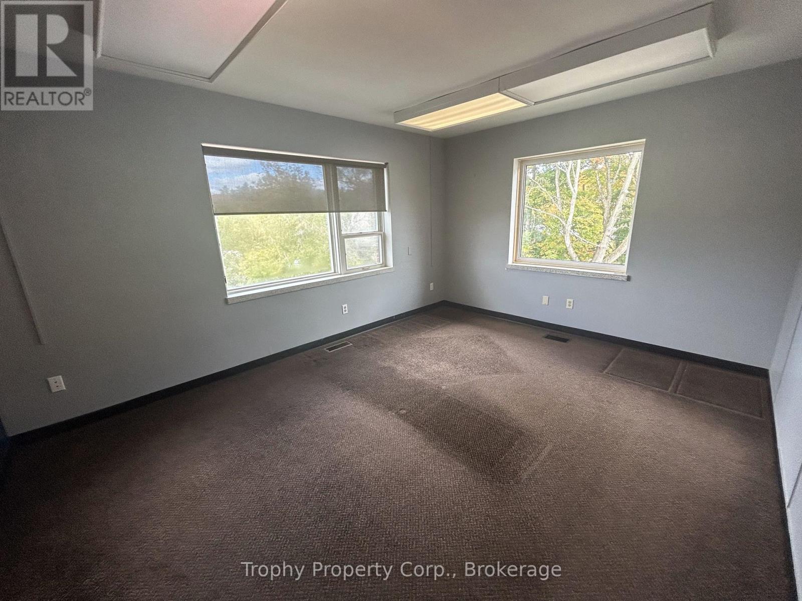 200 - 235 Highland Street, Dysart Et Al, Ontario  K0M 1S0 - Photo 9 - X12845396