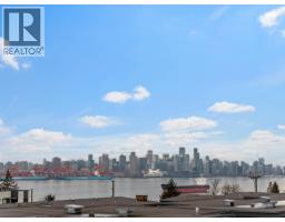 27 533 E 3RD STREET, North Vancouver, British Columbia