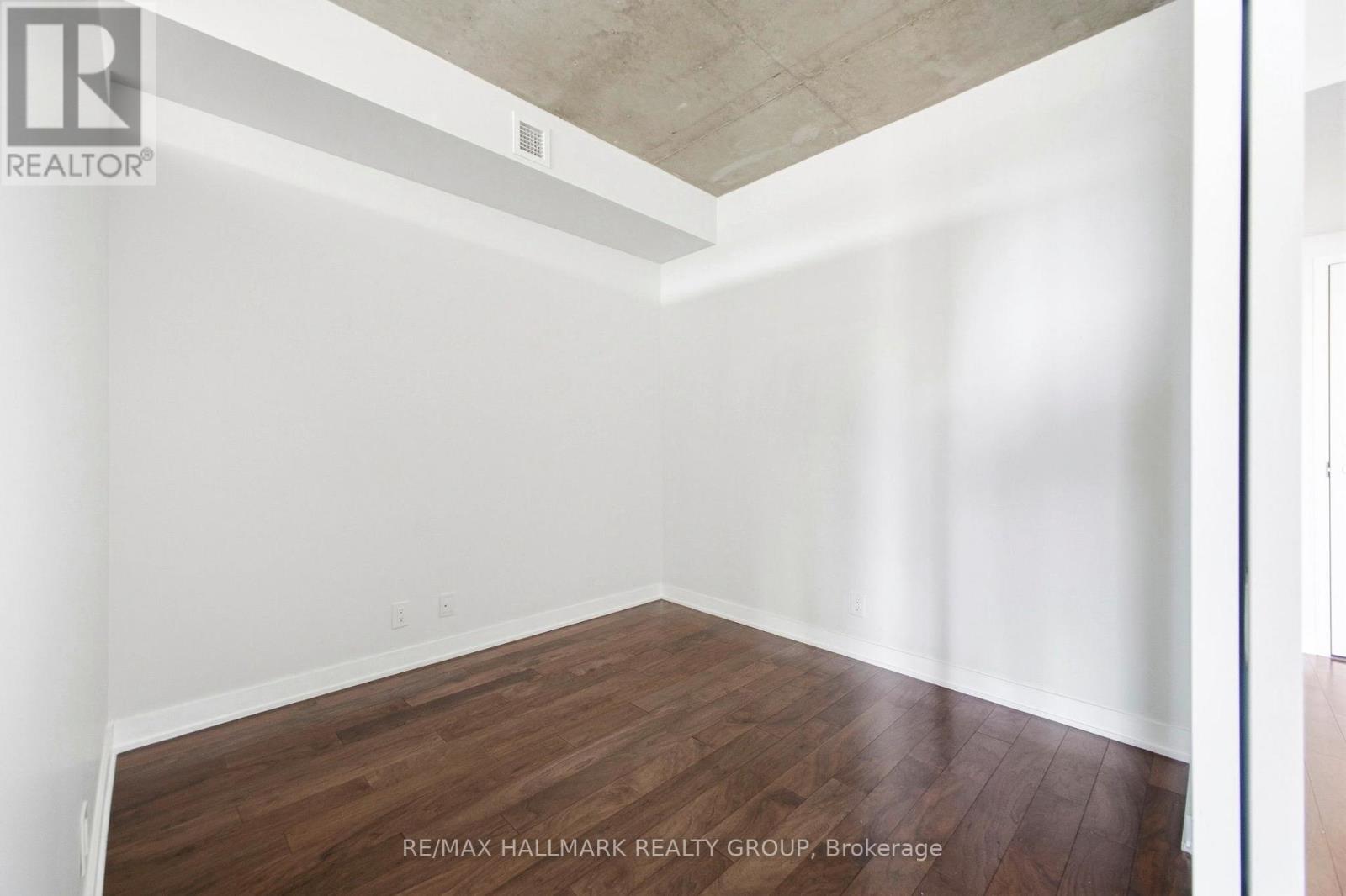 548 - 340 Mcleod Street, Ottawa, Ontario  K2P 1A4 - Photo 18 - X12845442