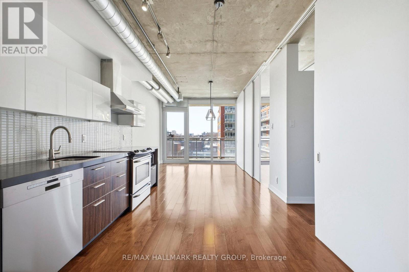 548 - 340 Mcleod Street, Ottawa, Ontario  K2P 1A4 - Photo 7 - X12845442