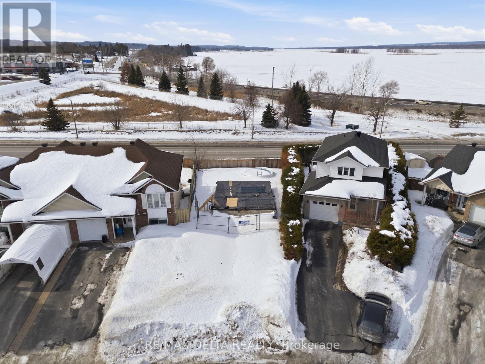 2165 Cecile Crescent, Clarence-Rockland, Ontario  K4K 1S4 - Photo 3 - X12845492