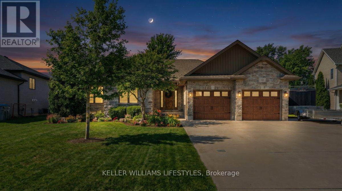 12 MCKINLAY AVENUE, Lambton Shores, Ontario