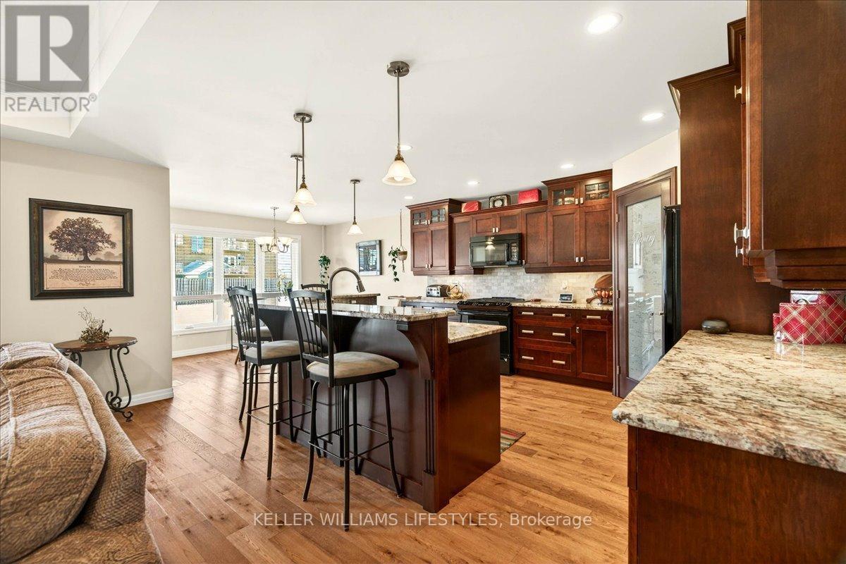 12 Mckinlay Avenue, Lambton Shores, Ontario  N0N 1J0 - Photo 10 - X12845392