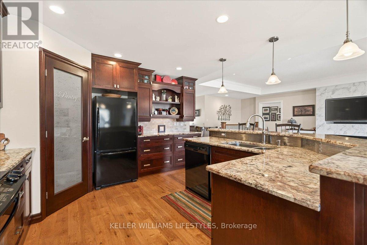 12 Mckinlay Avenue, Lambton Shores, Ontario  N0N 1J0 - Photo 12 - X12845392