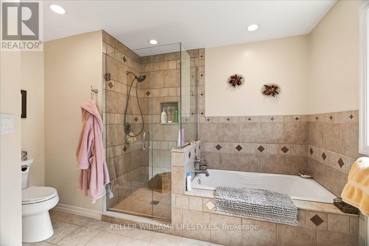 12 Mckinlay Avenue, Lambton Shores, Ontario  N0N 1J0 - Photo 19 - X12845392