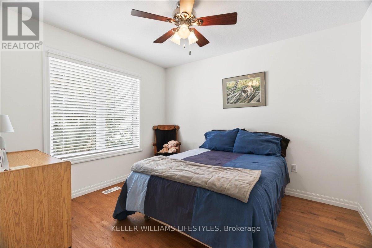 12 Mckinlay Avenue, Lambton Shores, Ontario  N0N 1J0 - Photo 22 - X12845392