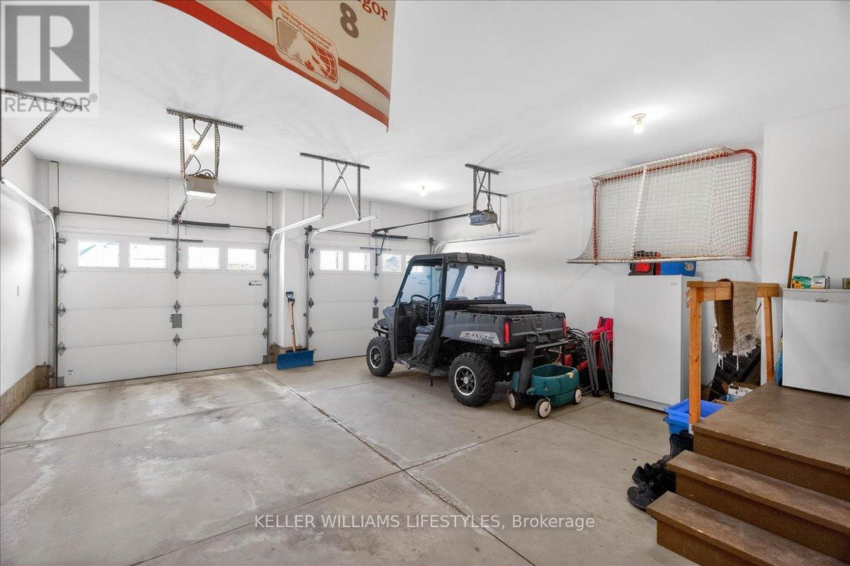 12 Mckinlay Avenue, Lambton Shores, Ontario  N0N 1J0 - Photo 32 - X12845392