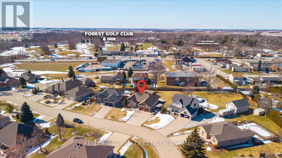 12 Mckinlay Avenue, Lambton Shores, Ontario  N0N 1J0 - Photo 44 - X12845392