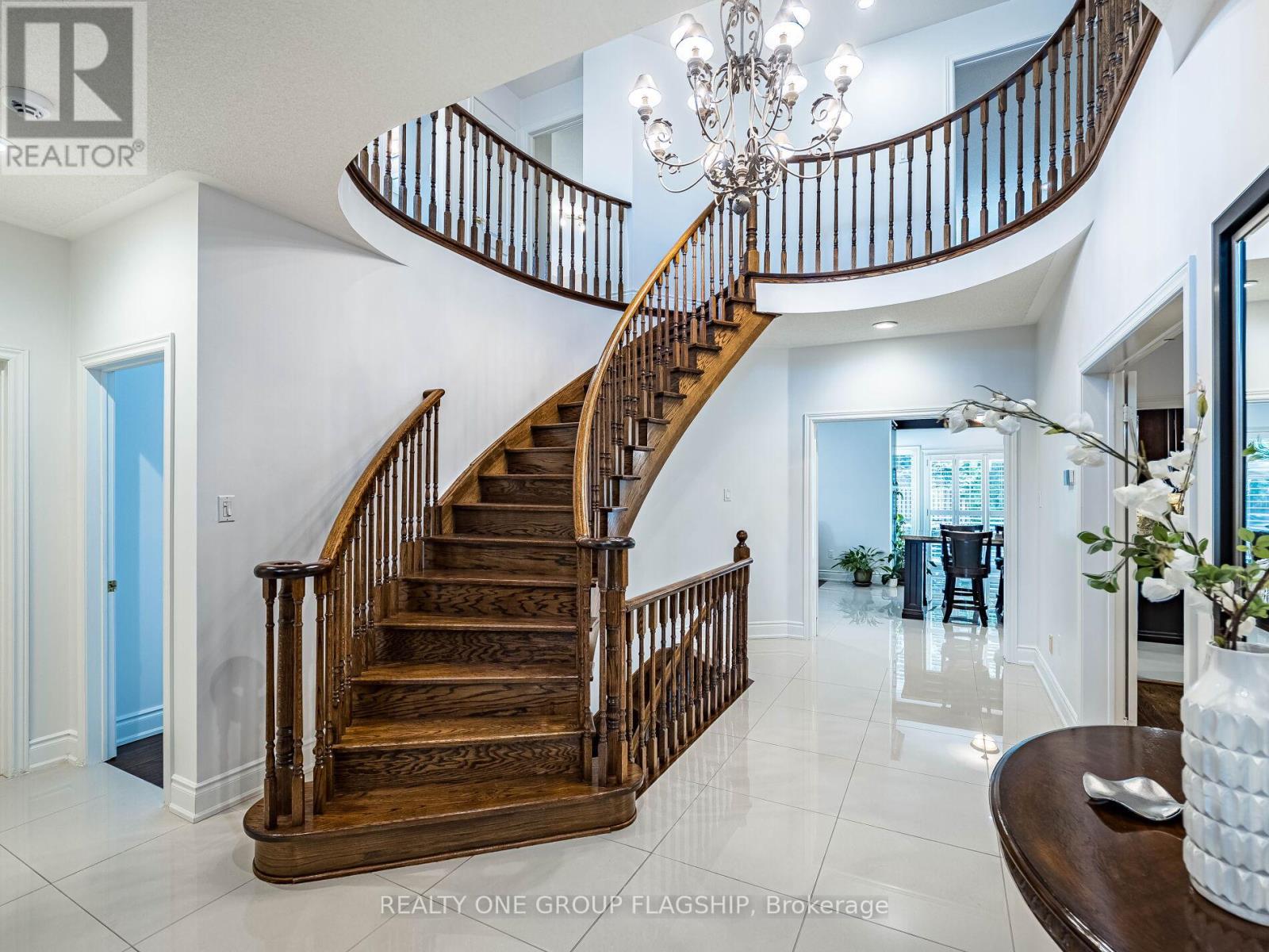 5290 Hilton Court, Mississauga, Ontario  L5M 5B5 - Photo 9 - W12779020