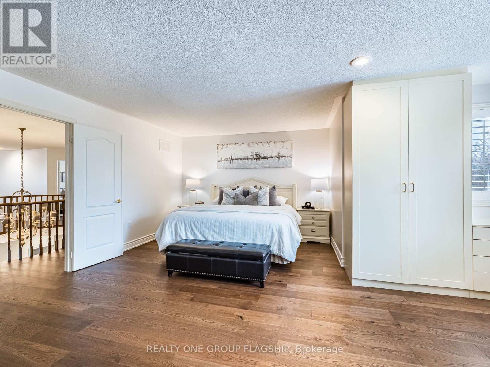 5290 Hilton Court, Mississauga, Ontario  L5M 5B5 - Photo 30 - W12779020