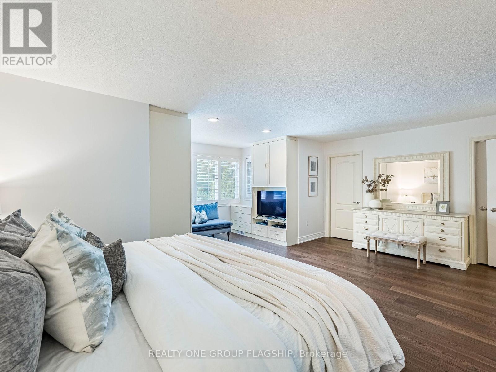 5290 Hilton Court, Mississauga, Ontario  L5M 5B5 - Photo 29 - W12779020