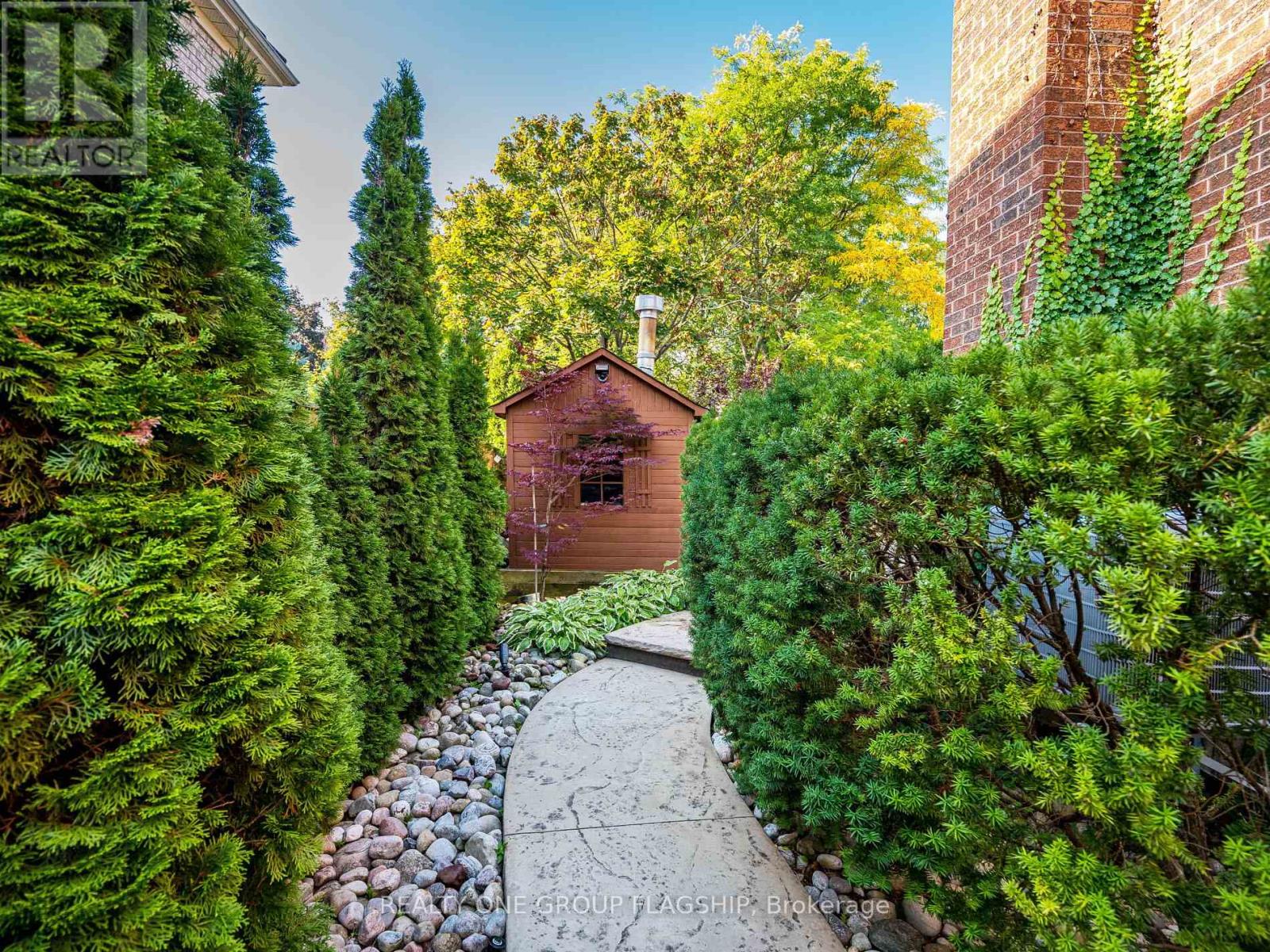 5290 Hilton Court, Mississauga, Ontario  L5M 5B5 - Photo 48 - W12779020