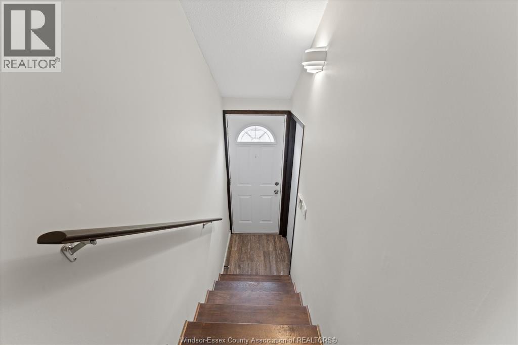 3774 Myrtle, Windsor, Ontario N9C 2C8 - Photo 18 - 26004513