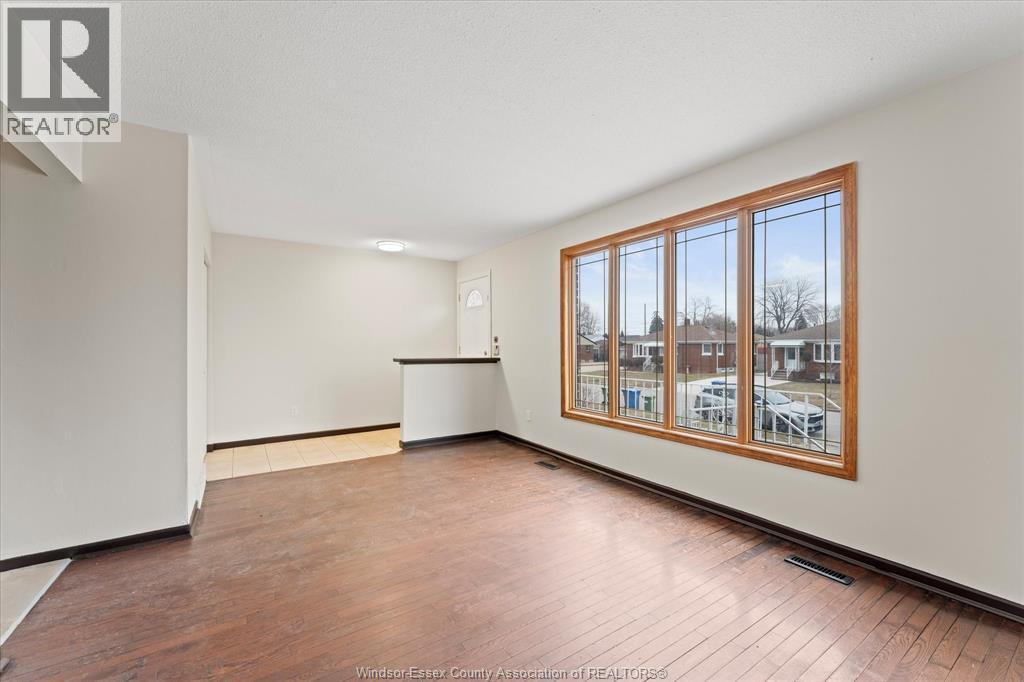 3774 Myrtle, Windsor, Ontario N9C 2C8 - Photo 7 - 26004513