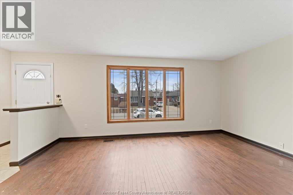 3774 Myrtle, Windsor, Ontario N9C 2C8 - Photo 8 - 26004513