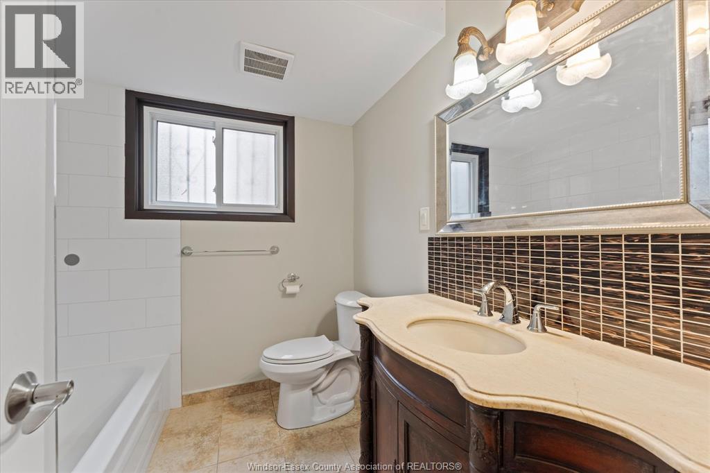 3774 Myrtle, Windsor, Ontario N9C 2C8 - Photo 27 - 26004513