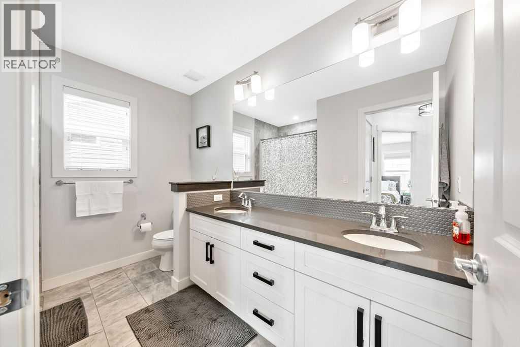 87 Mount Rae Heights, Okotoks, Alberta  T1S 1R1 - Photo 29 - A2290100