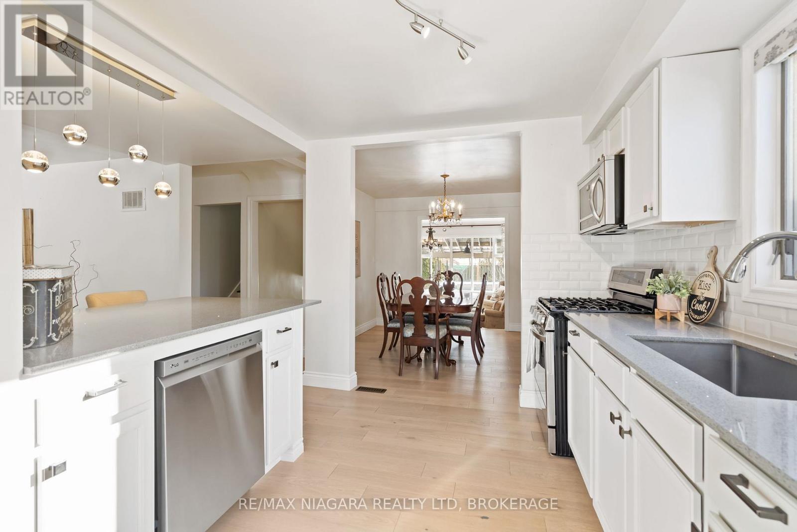 148 Lakeshore Road, St. Catharines, Ontario  L2N 2V1 - Photo 11 - X12845390