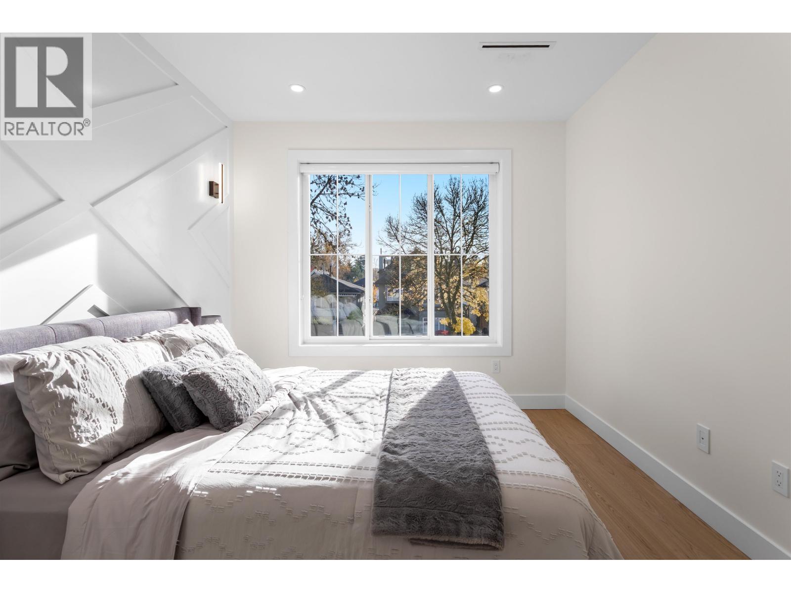 2 3429 Napier Street, Vancouver, British Columbia  V5K 2X5 - Photo 11 - R3096002