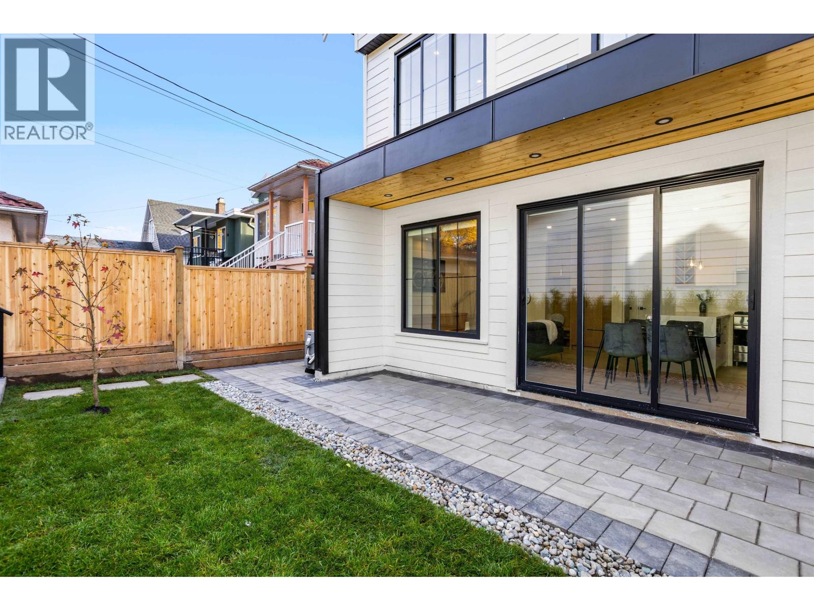 2 3429 Napier Street, Vancouver, British Columbia  V5K 2X5 - Photo 16 - R3096002