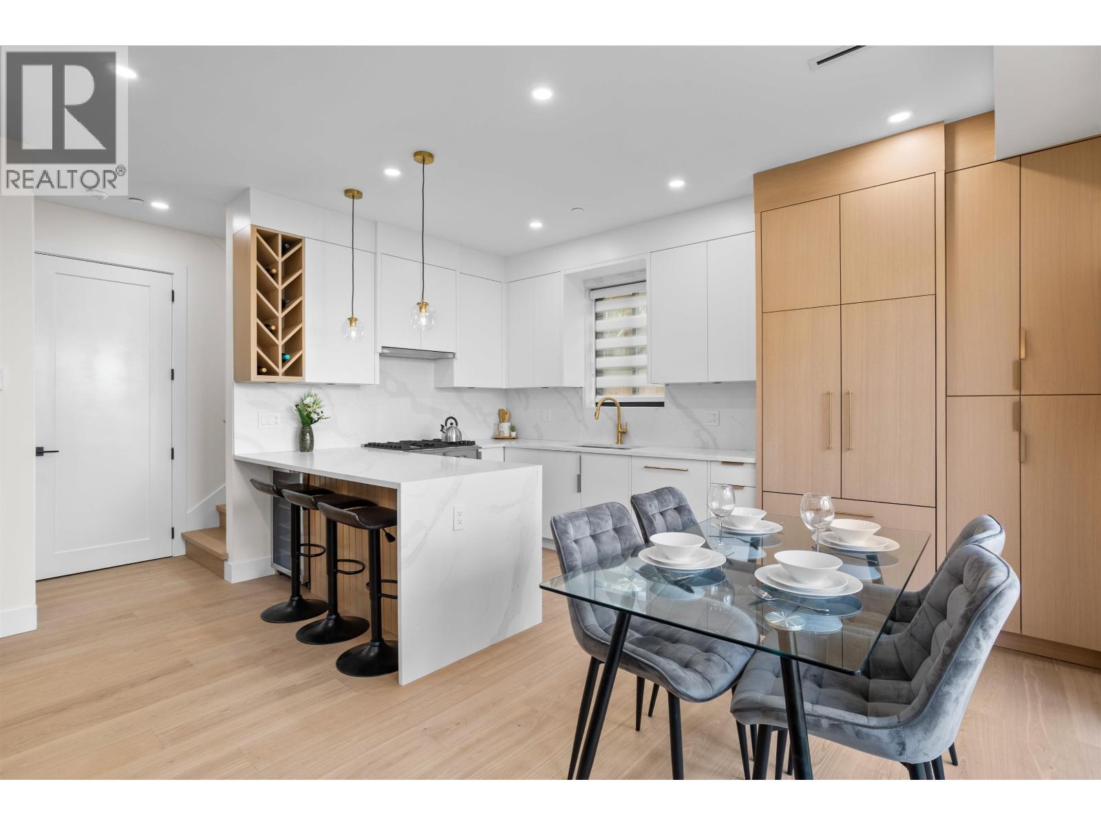 2 3429 Napier Street, Vancouver, British Columbia  V5K 2X5 - Photo 6 - R3096002