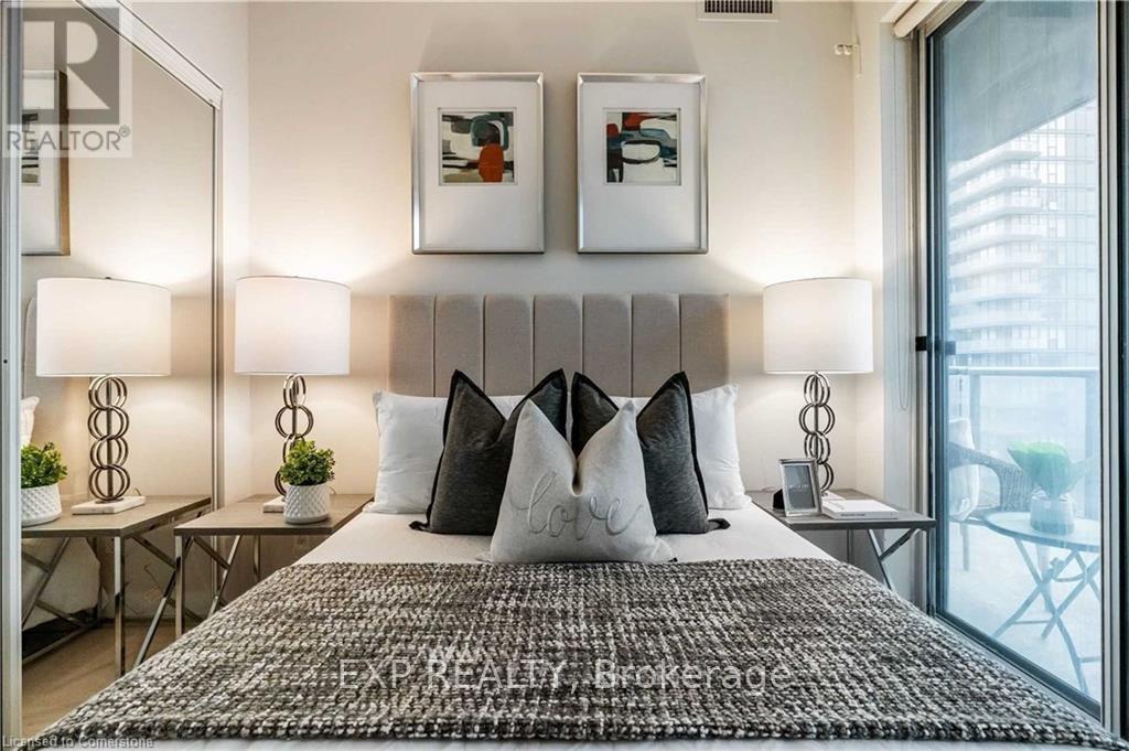 906 - 20 Bruyeres Mews, Toronto, Ontario  M5V 0G8 - Photo 11 - C12845434