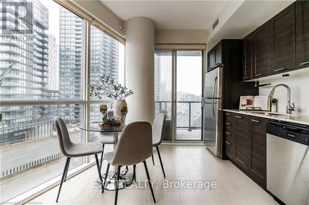 906 - 20 Bruyeres Mews, Toronto, Ontario  M5V 0G8 - Photo 17 - C12845434