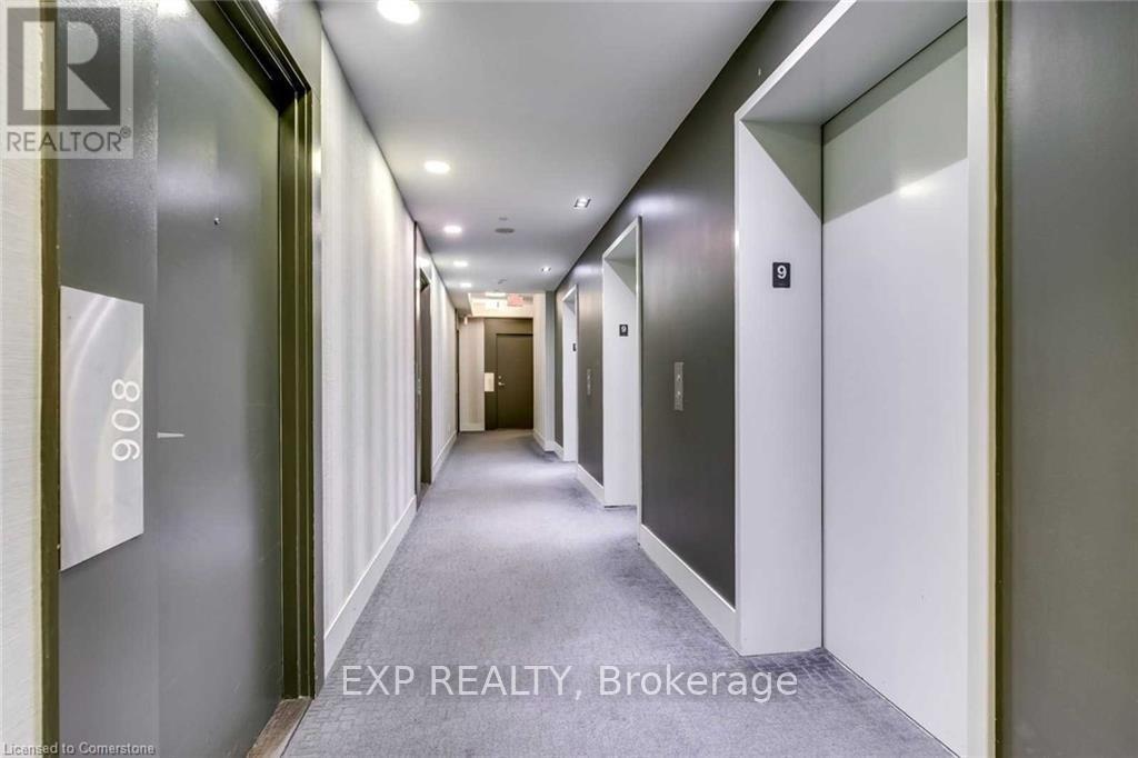 906 - 20 Bruyeres Mews, Toronto, Ontario  M5V 0G8 - Photo 5 - C12845434