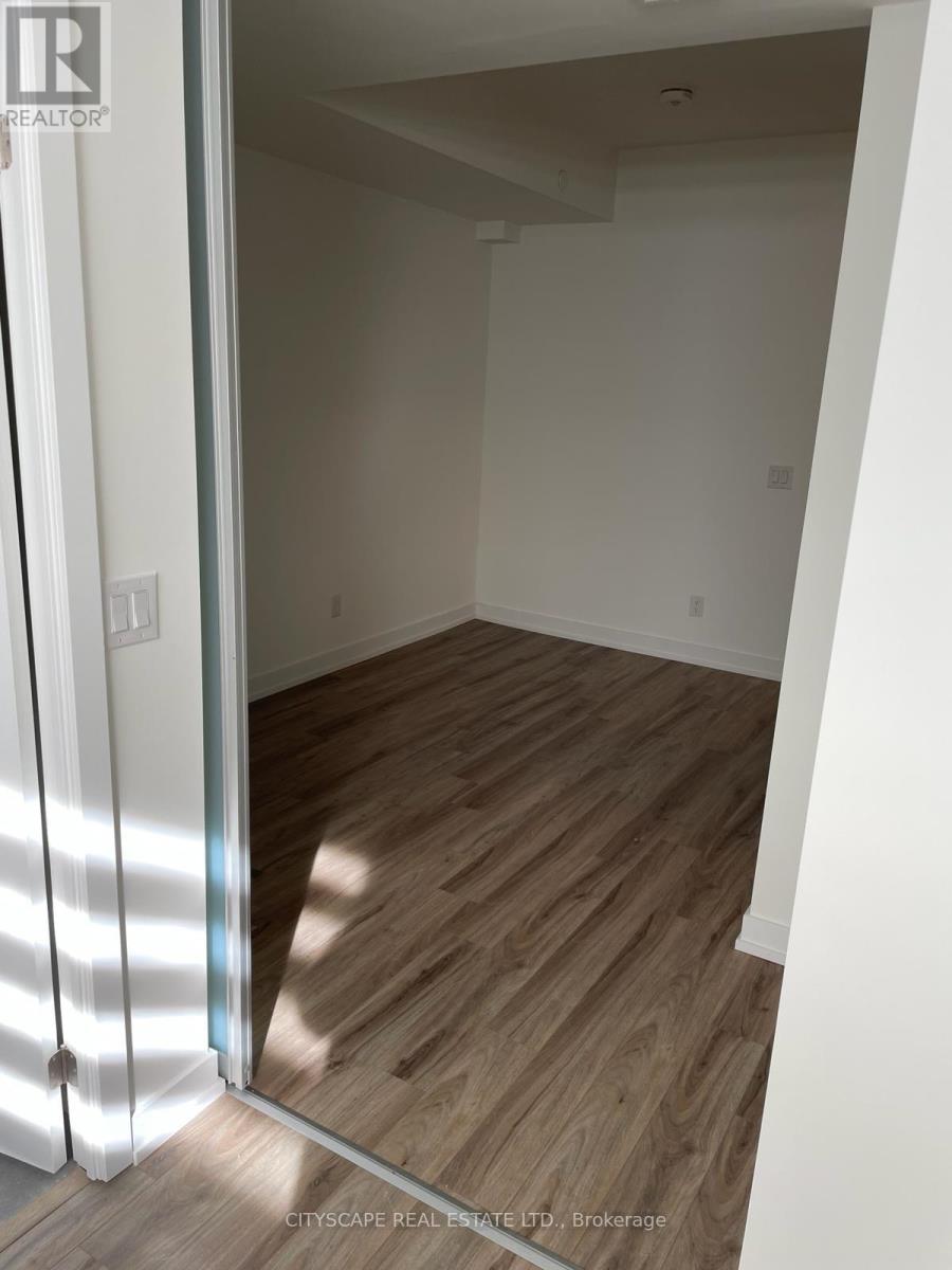 4 - 861 Sheppard Avenue W, Toronto, Ontario  M3H 0E9 - Photo 12 - C12845462