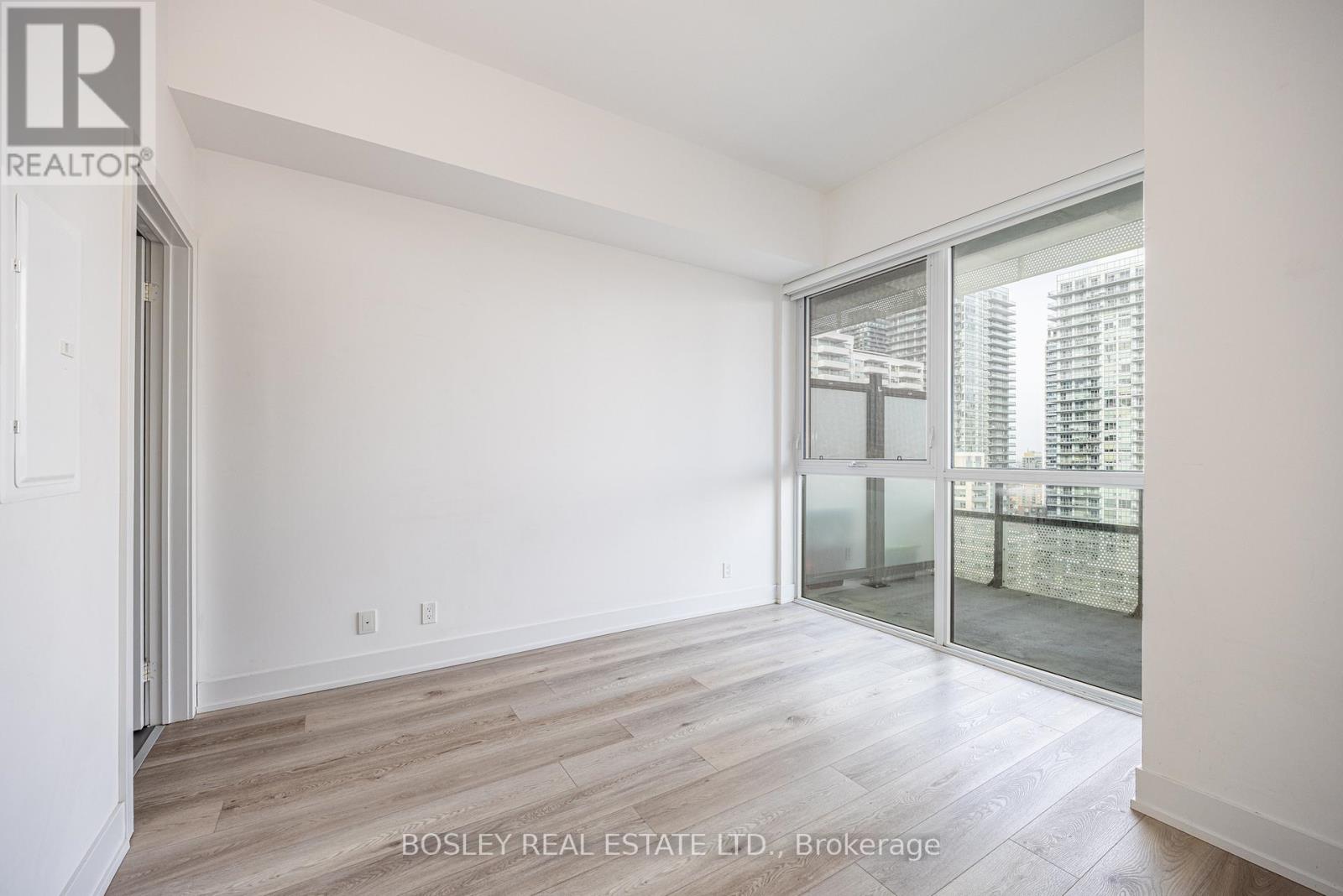 1705 - 11 Lillian Street, Toronto, Ontario  M4S 0C3 - Photo 8 - C12764230