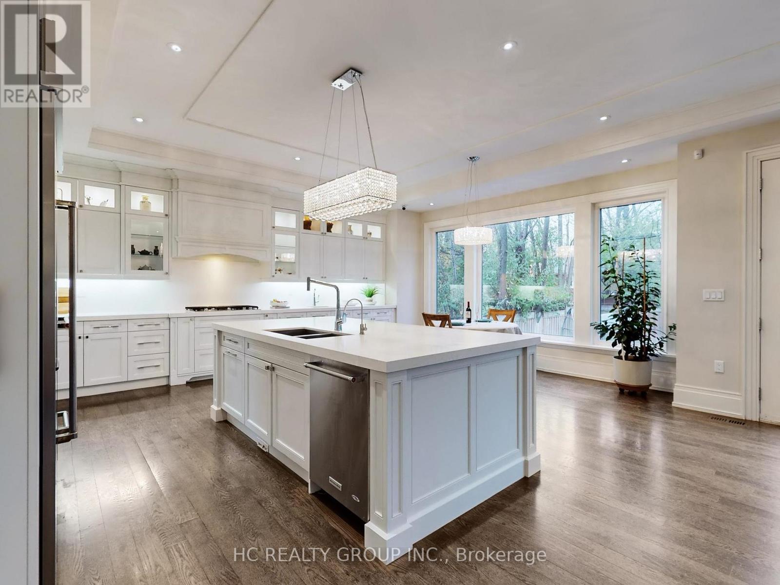 256 Park Home Avenue, Toronto, Ontario  M2R 1A3 - Photo 11 - C12845502