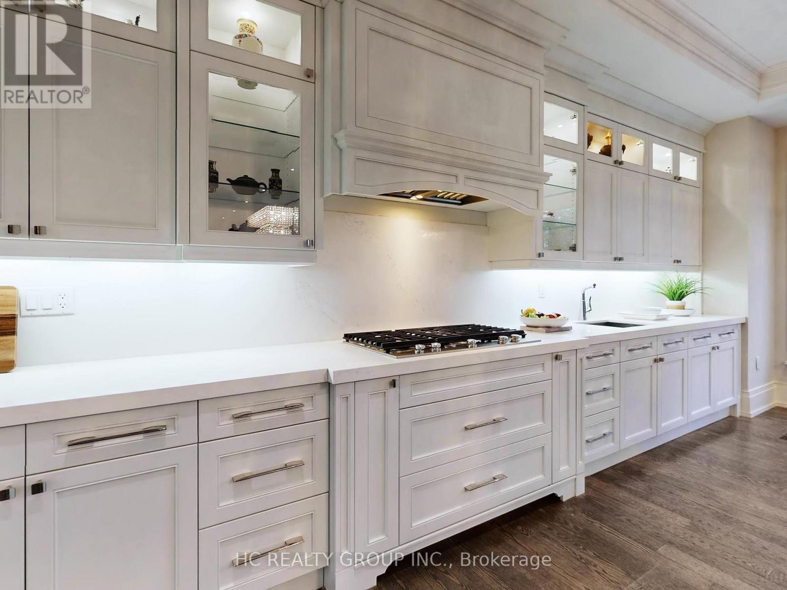 256 Park Home Avenue, Toronto, Ontario  M2R 1A3 - Photo 14 - C12845502