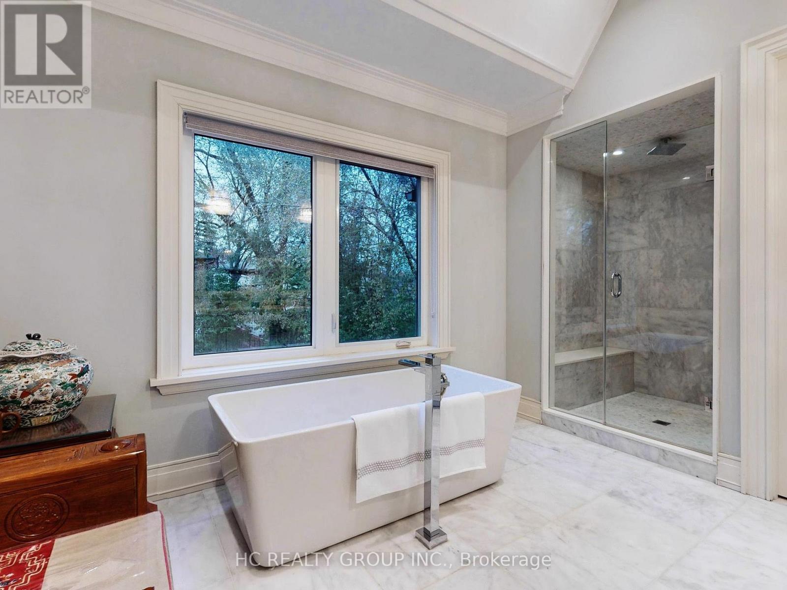 256 Park Home Avenue, Toronto, Ontario  M2R 1A3 - Photo 27 - C12845502