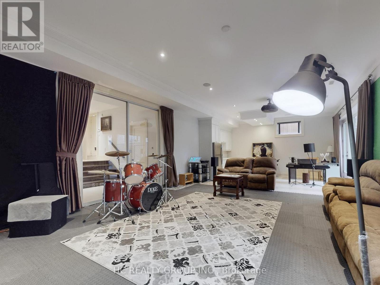 256 Park Home Avenue, Toronto, Ontario  M2R 1A3 - Photo 34 - C12845502