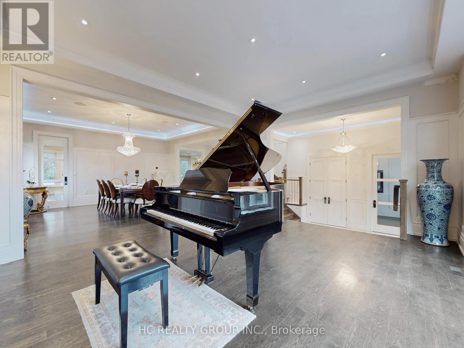 256 Park Home Avenue, Toronto, Ontario  M2R 1A3 - Photo 5 - C12845502