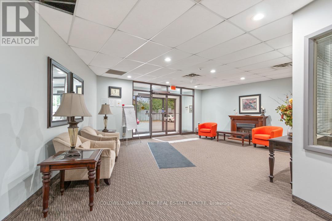 106 - 166 Olive Street, East Gwillimbury, Ontario  L9N 1M9 - Photo 5 - N12840620