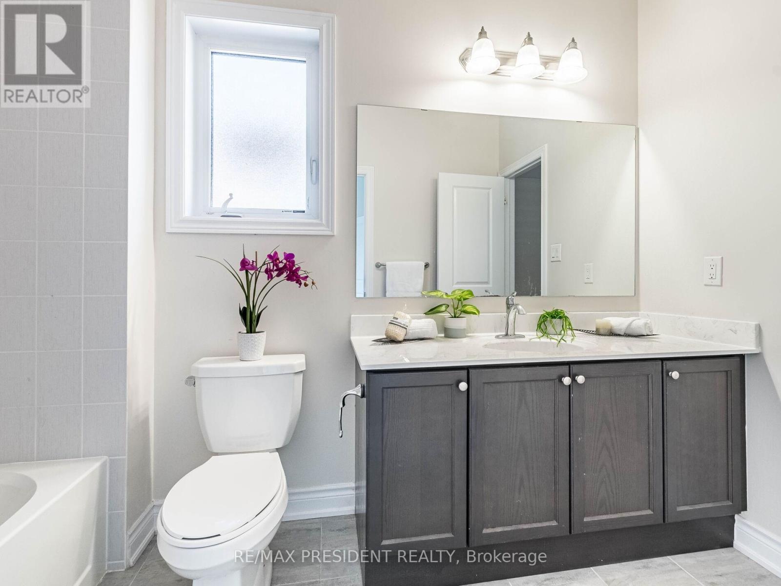 16 Monarch Drive, Halton Hills, Ontario  L7G 0M6 - Photo 30 - W12845336