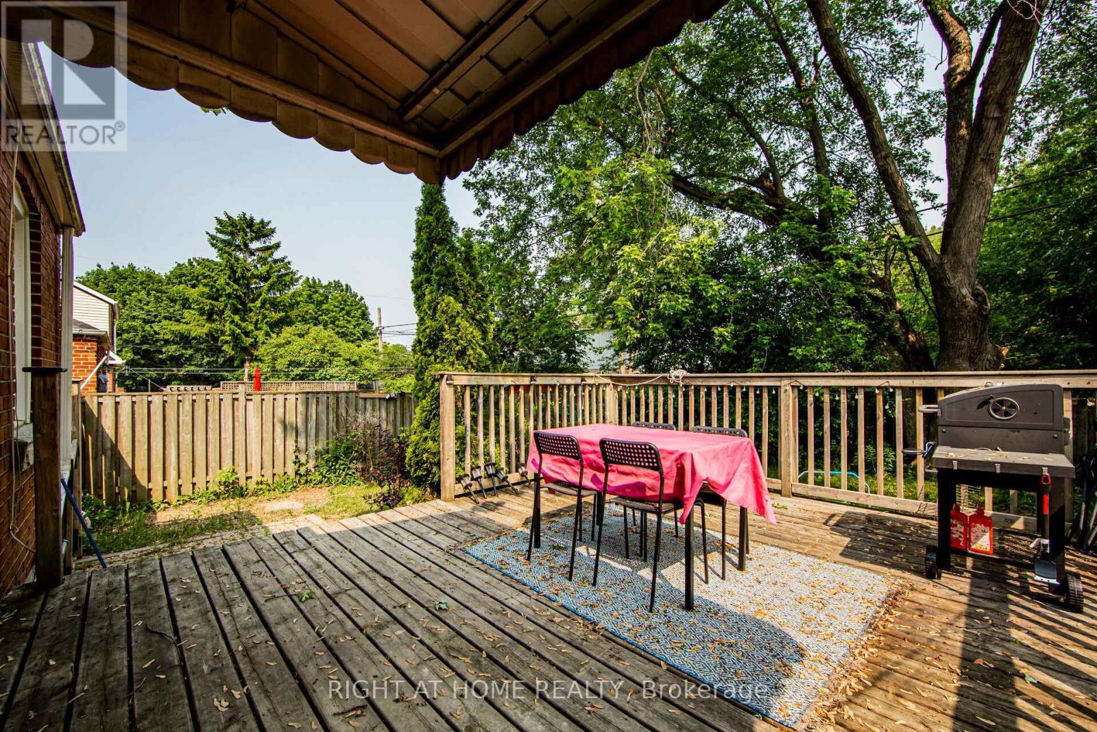 32 Florens Avenue, Toronto, Ontario  M1L 1R6 - Photo 35 - E12845428