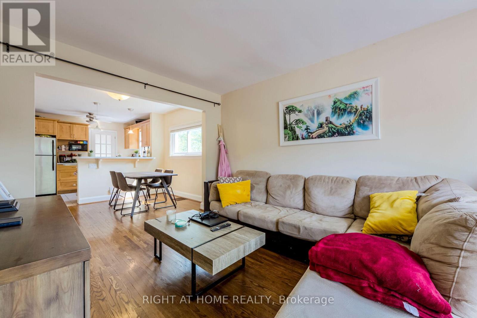 32 Florens Avenue, Toronto, Ontario  M1L 1R6 - Photo 8 - E12845428