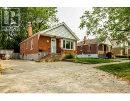 32 FLORENS AVENUE, Toronto, Ontario