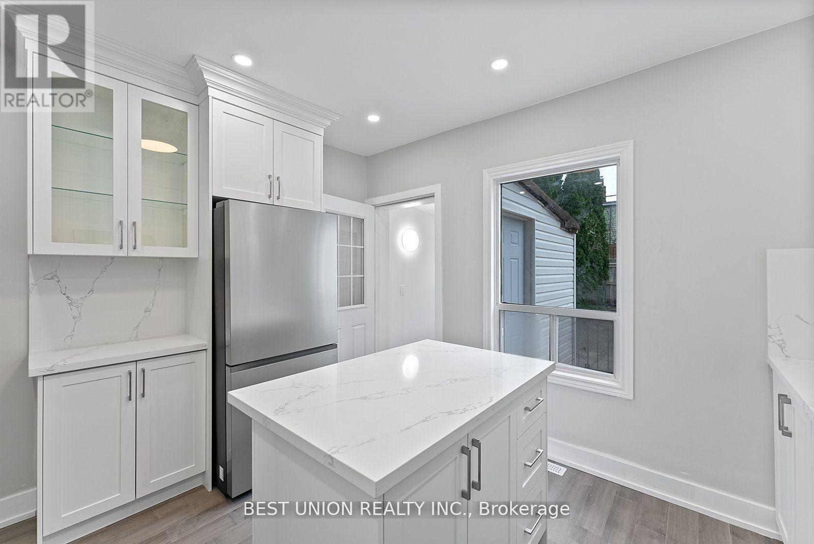 898 Greenwood Avenue, Toronto, Ontario  M4J 4B8 - Photo 14 - E12845454