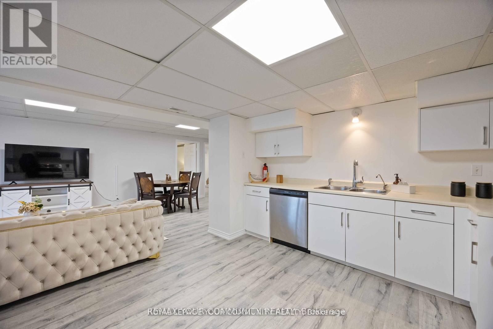 Lower - 86 Tamarac Trail, Aurora, Ontario  L4G 5S1 - Photo 10 - N12845478