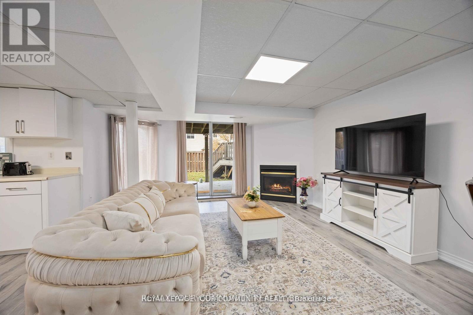 Lower - 86 Tamarac Trail, Aurora, Ontario  L4G 5S1 - Photo 4 - N12845478