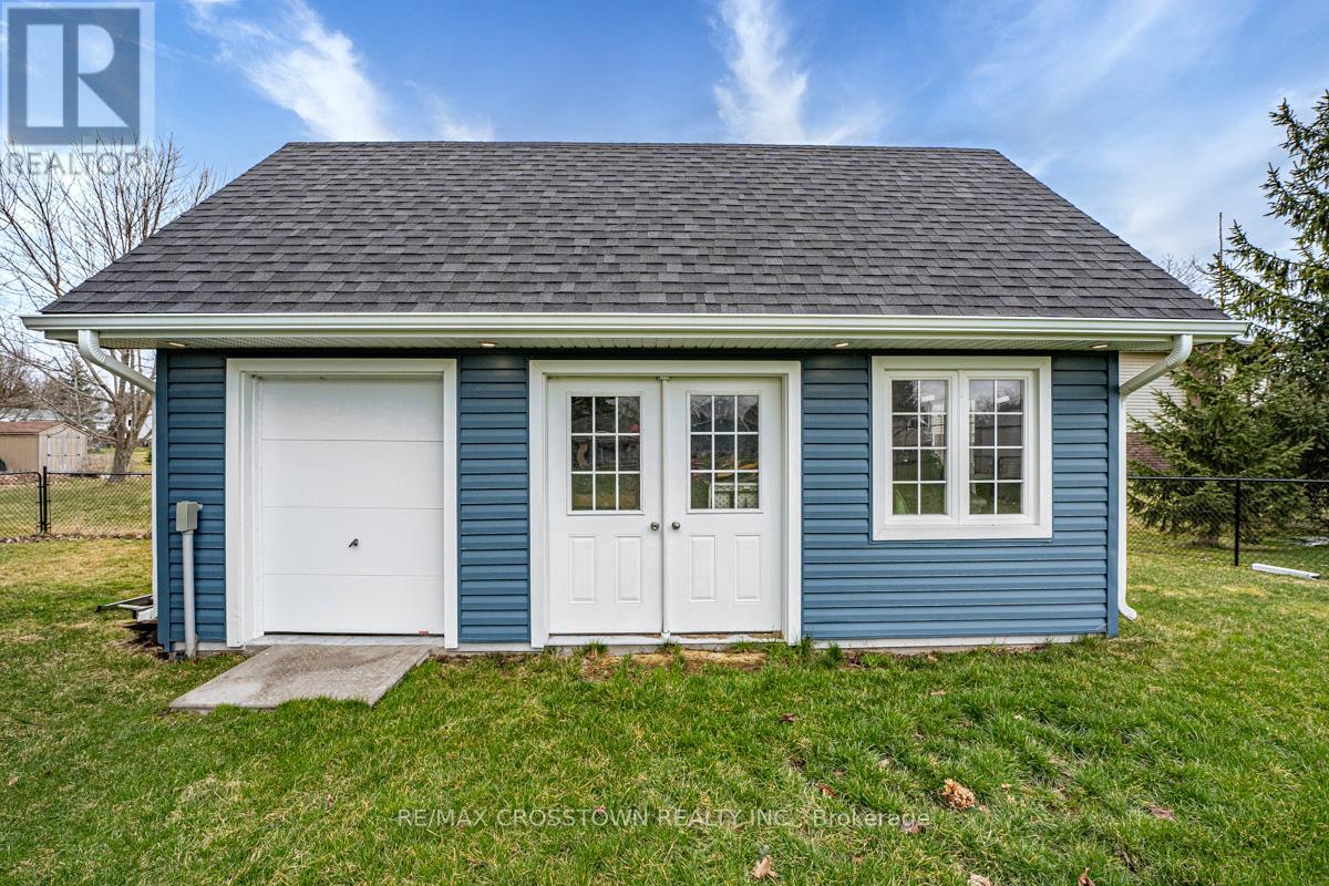 229 Thornton Avenue, Essa (Thornton), Ontario  L0L 2N0 - Photo 32 - N12845482