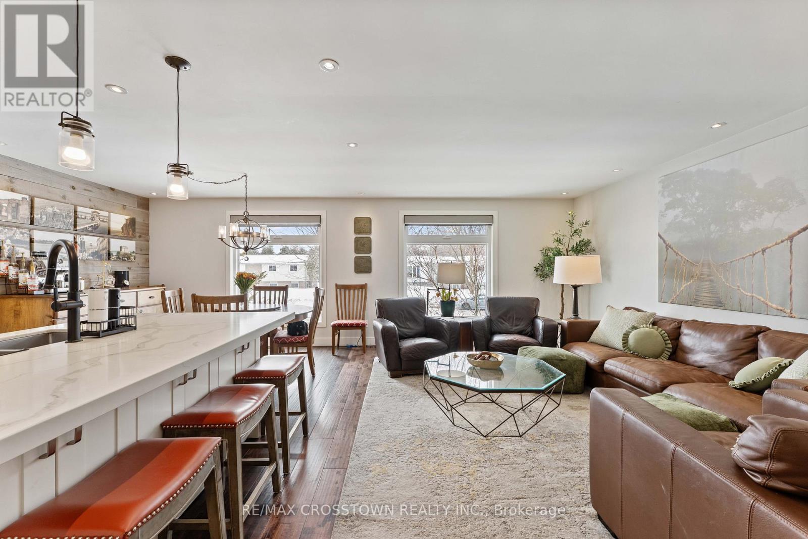 229 Thornton Avenue, Essa (Thornton), Ontario  L0L 2N0 - Photo 8 - N12845482